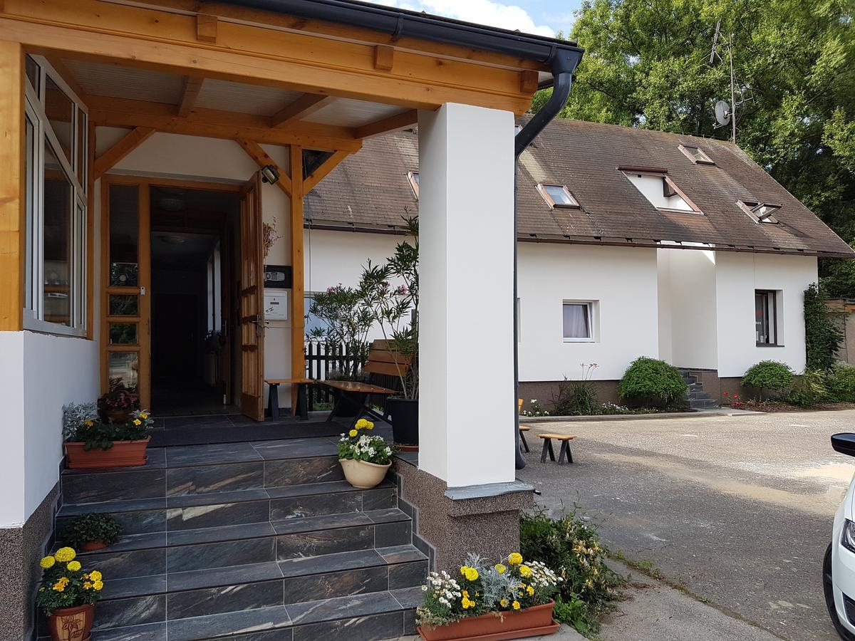 Penzion Eden Turnov Zewnętrze zdjęcie